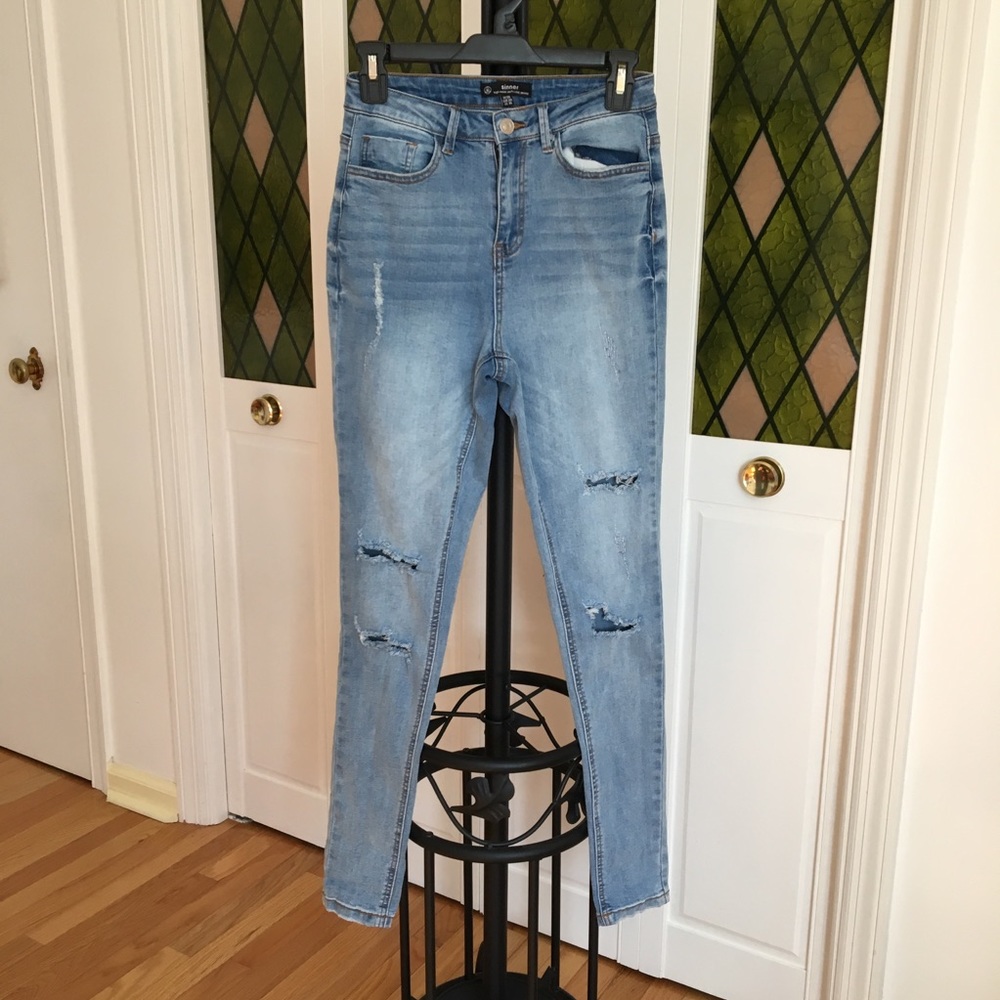Size 6R Missguided Distressed High Waisted Jeans